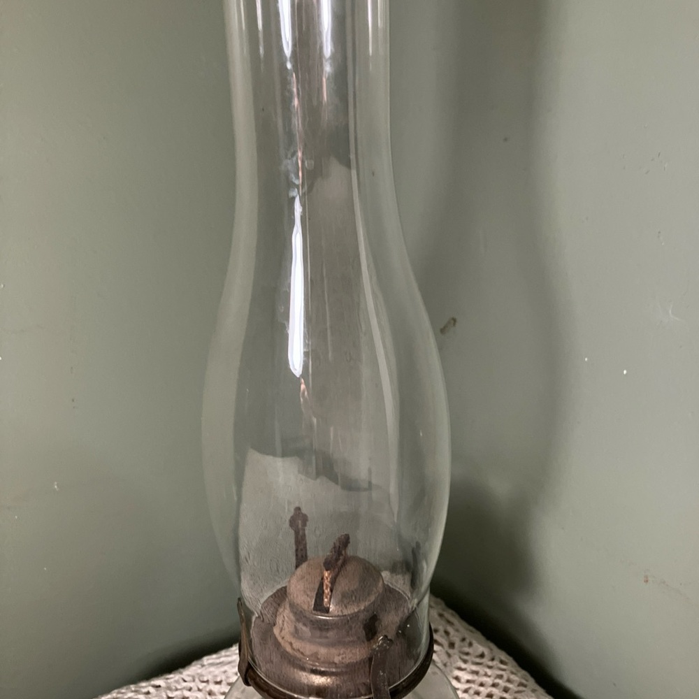 Lamplight Farms Clear Glass 14 6/8" Oil Lamp Vintage - Picture 5 of 9